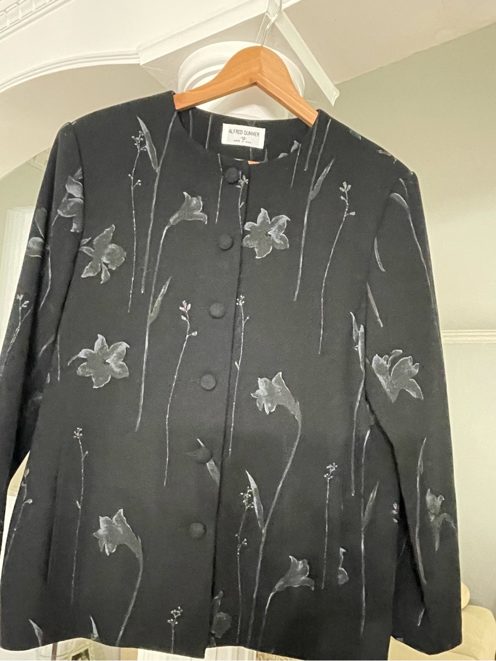 Alfred Dunner Black Floral Print Button-Front Jacket size 12 Vintage.100% wool
